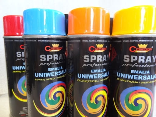 Spraye uniwersalne Champion.jpg